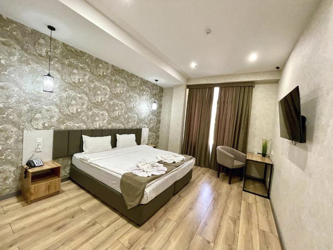 Alpha Plaza Hotel & SPA portfel rasmi